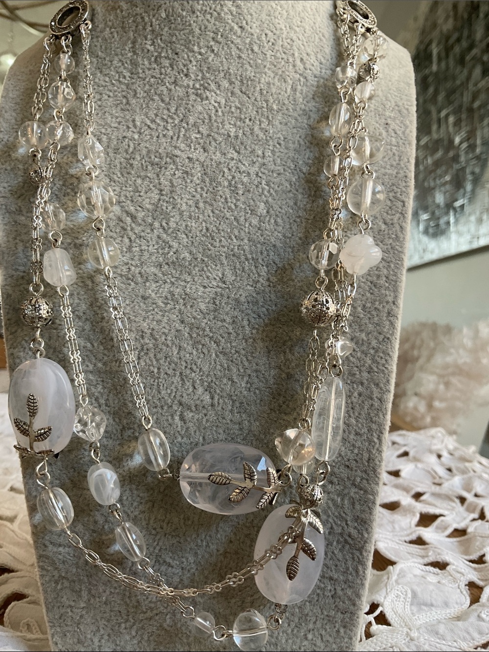 Vintage Avon 3 Strand Frosted Leaf Necklace